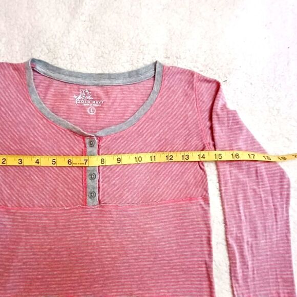 Old Navy long sleeve tee - Picture 4 of 6